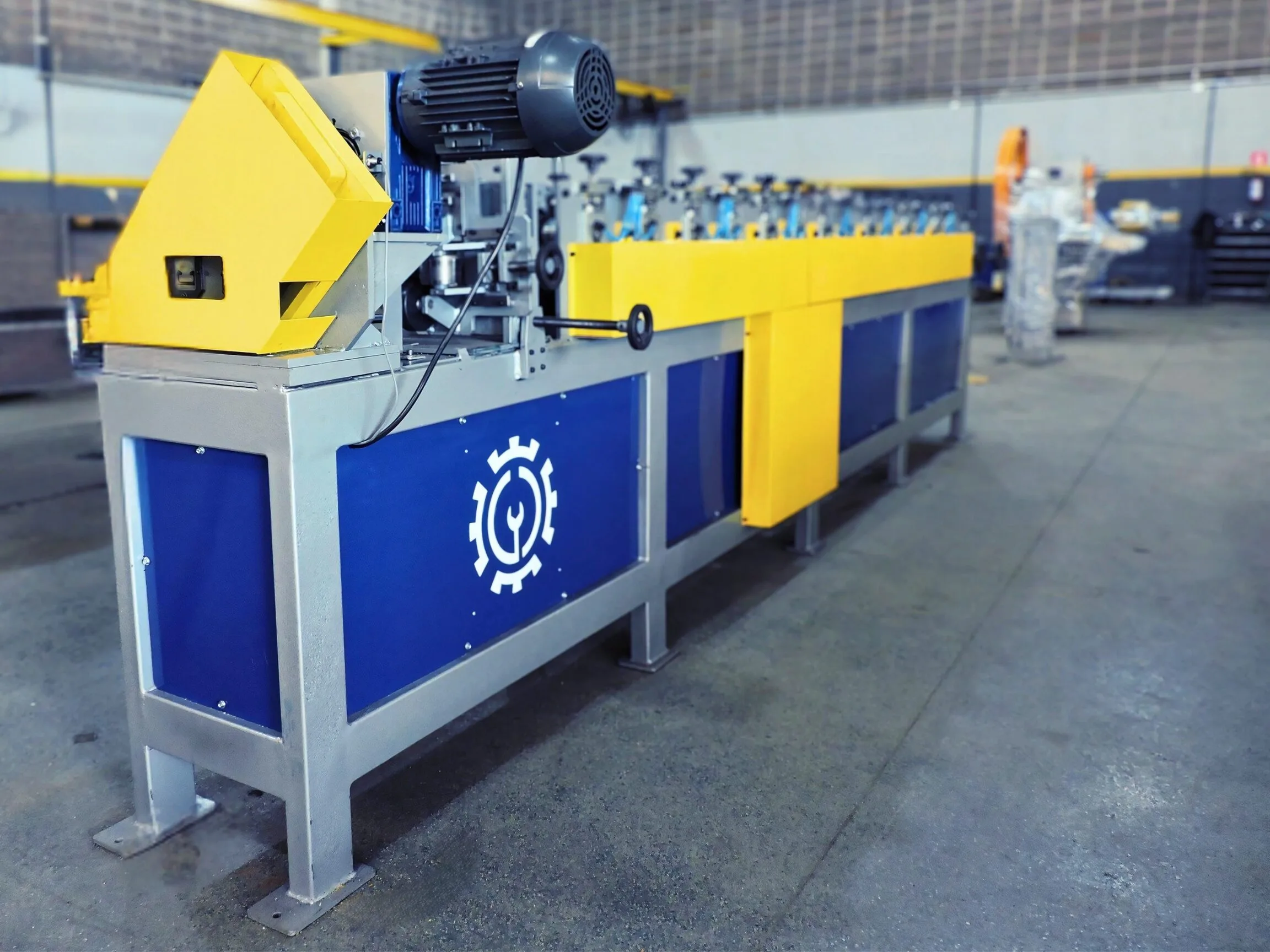 Perfiladeira Industrial para Porta-Pallets Conformeaço